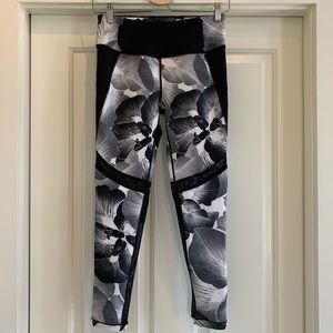 CALIA by Carrie Underwood floral pattern leggings